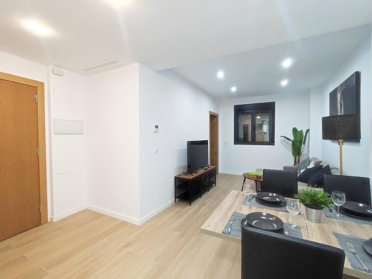 Ohana Home 1 Малага Экстерьер фото